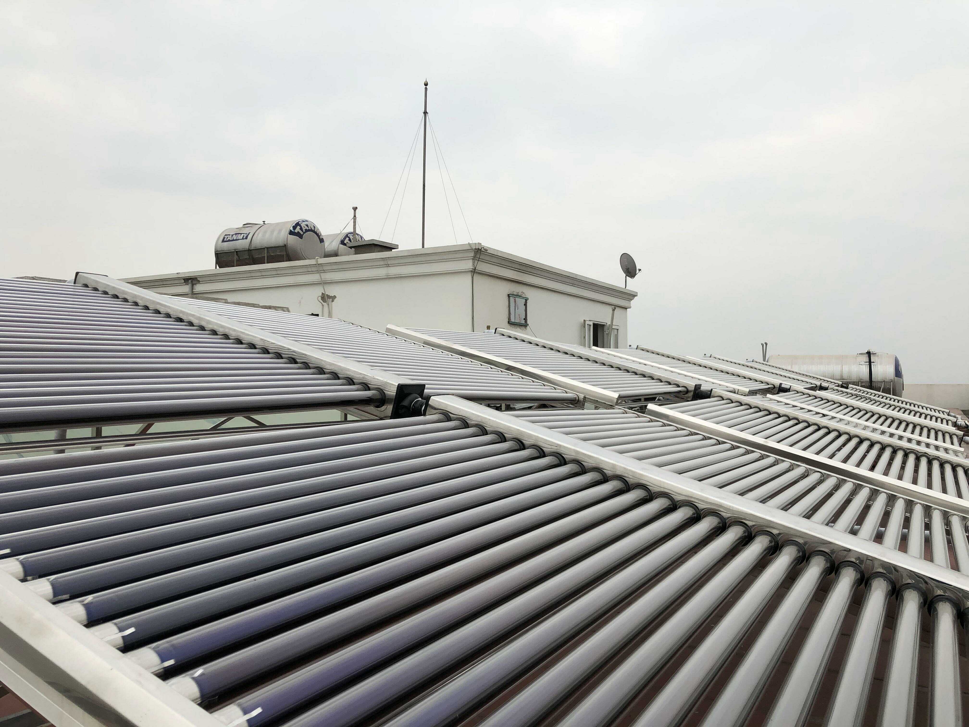  Hệ thống cấp nước nóng trung tâm 2000l