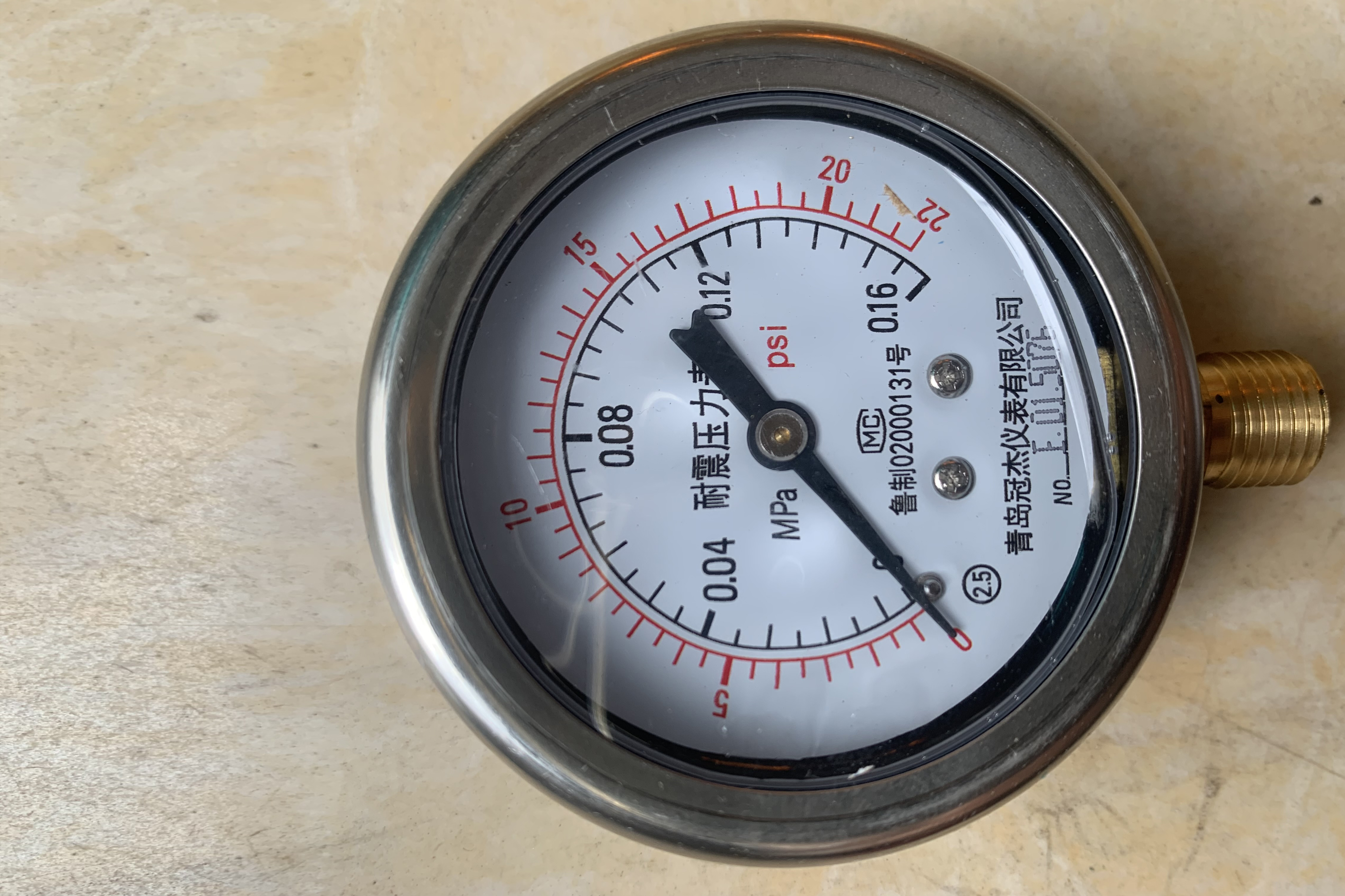  Đồng hồ đo áp suất mặt 63mm